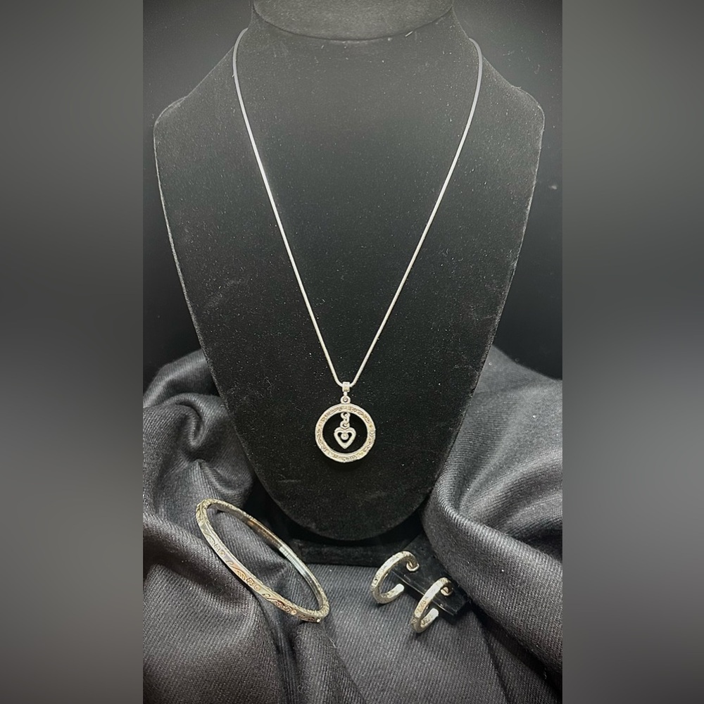 Beautiful Brighton Set of Necklace, bracelet and earrings